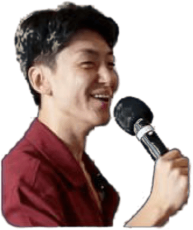 Mino Lee holding a microphone